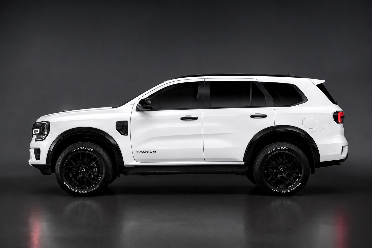 White Ford Everest shown in profile